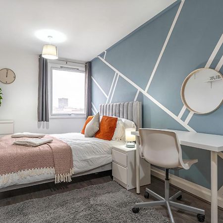 Jkg Property Solutions Presents Cosy City Apartment Ковънтри Екстериор снимка