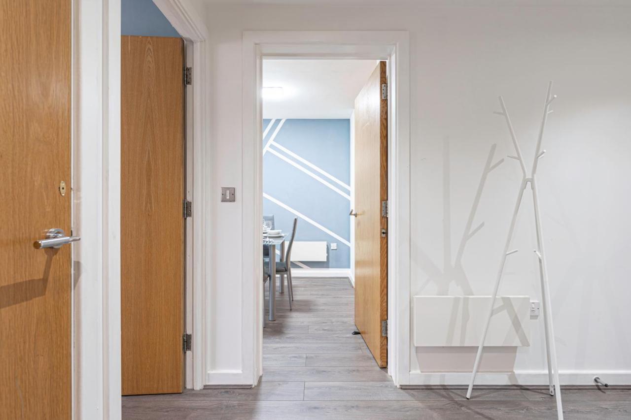 Jkg Property Solutions Presents Cosy City Apartment Ковънтри Екстериор снимка