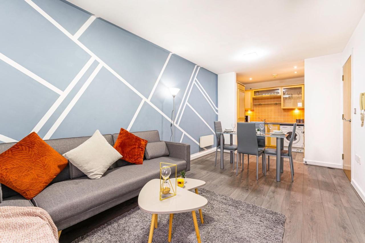 Jkg Property Solutions Presents Cosy City Apartment Ковънтри Екстериор снимка