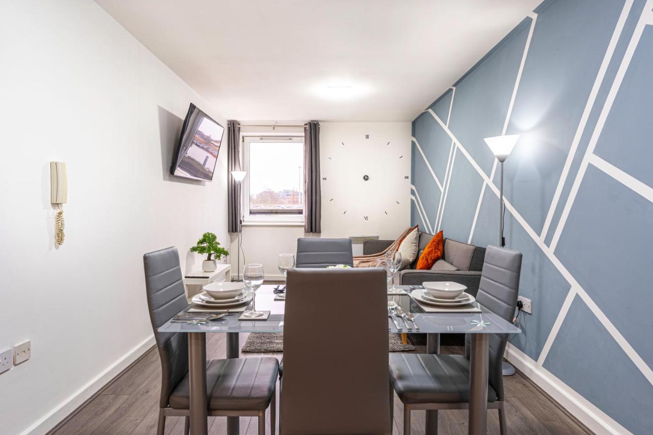 Jkg Property Solutions Presents Cosy City Apartment Ковънтри Екстериор снимка