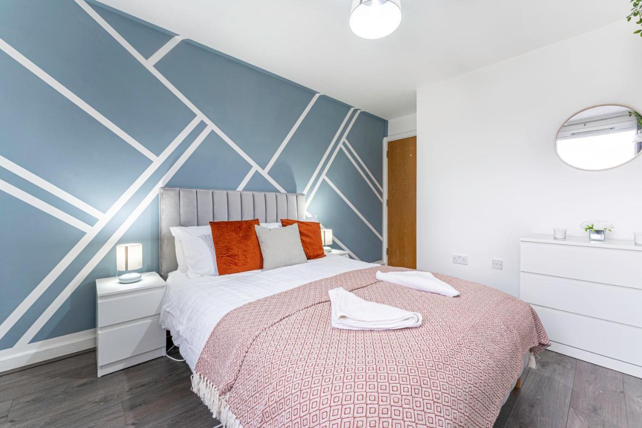 Jkg Property Solutions Presents Cosy City Apartment Ковънтри Екстериор снимка