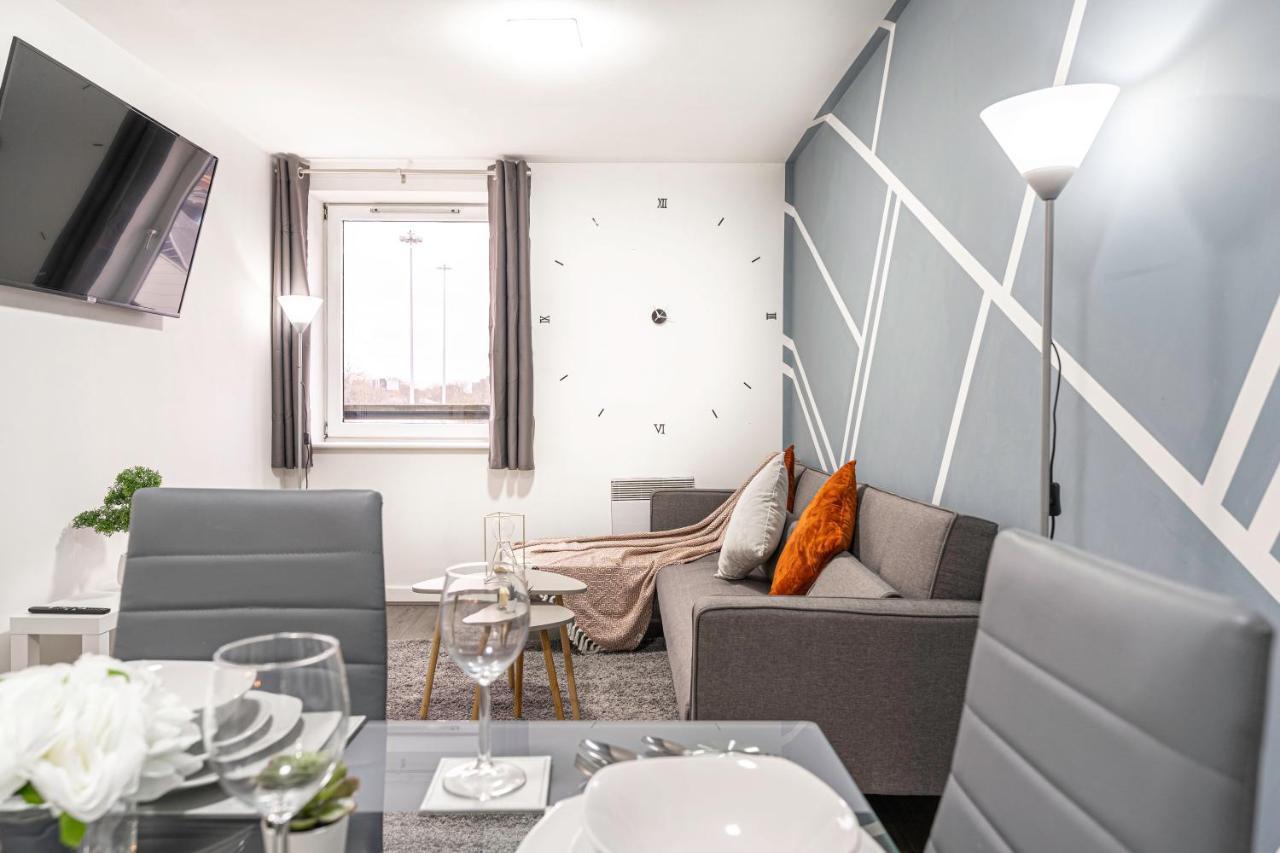 Jkg Property Solutions Presents Cosy City Apartment Ковънтри Екстериор снимка